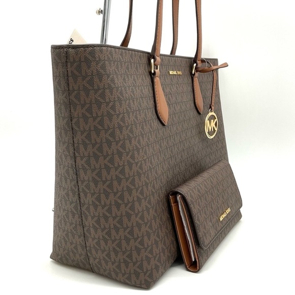 Michael Kors Large EW Crossbody Bag & Large Trifold Wallet Brown/Gold - Picture 4 of 14